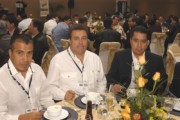 CONGRESO-2 - 09 (180 x 120).jpg (9902 bytes)