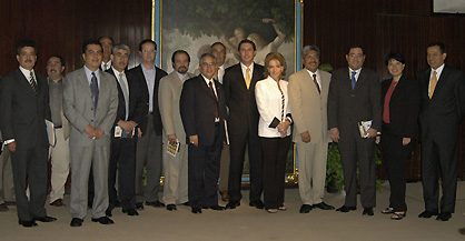 reunion03may05-panoramica.jpg (41538 bytes)