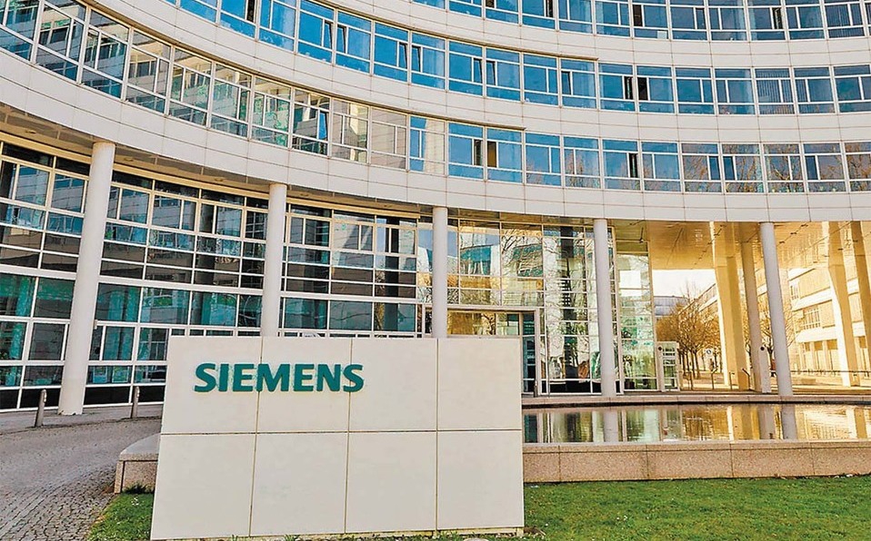 Siemens anuncio obras en ene y salud 13-09.jpg (378600 bytes)